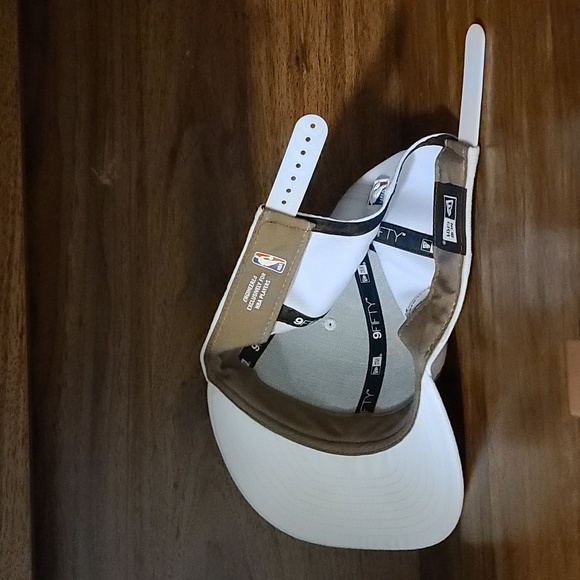 Toronto Raptors Hat 2017-18 New Era 9FIFTY OvO Snapback Hat - Picture 2 of 4